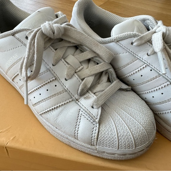 Size 5.5 Adidas Cloud White Superstar Sneakers - Picture 3 of 3
